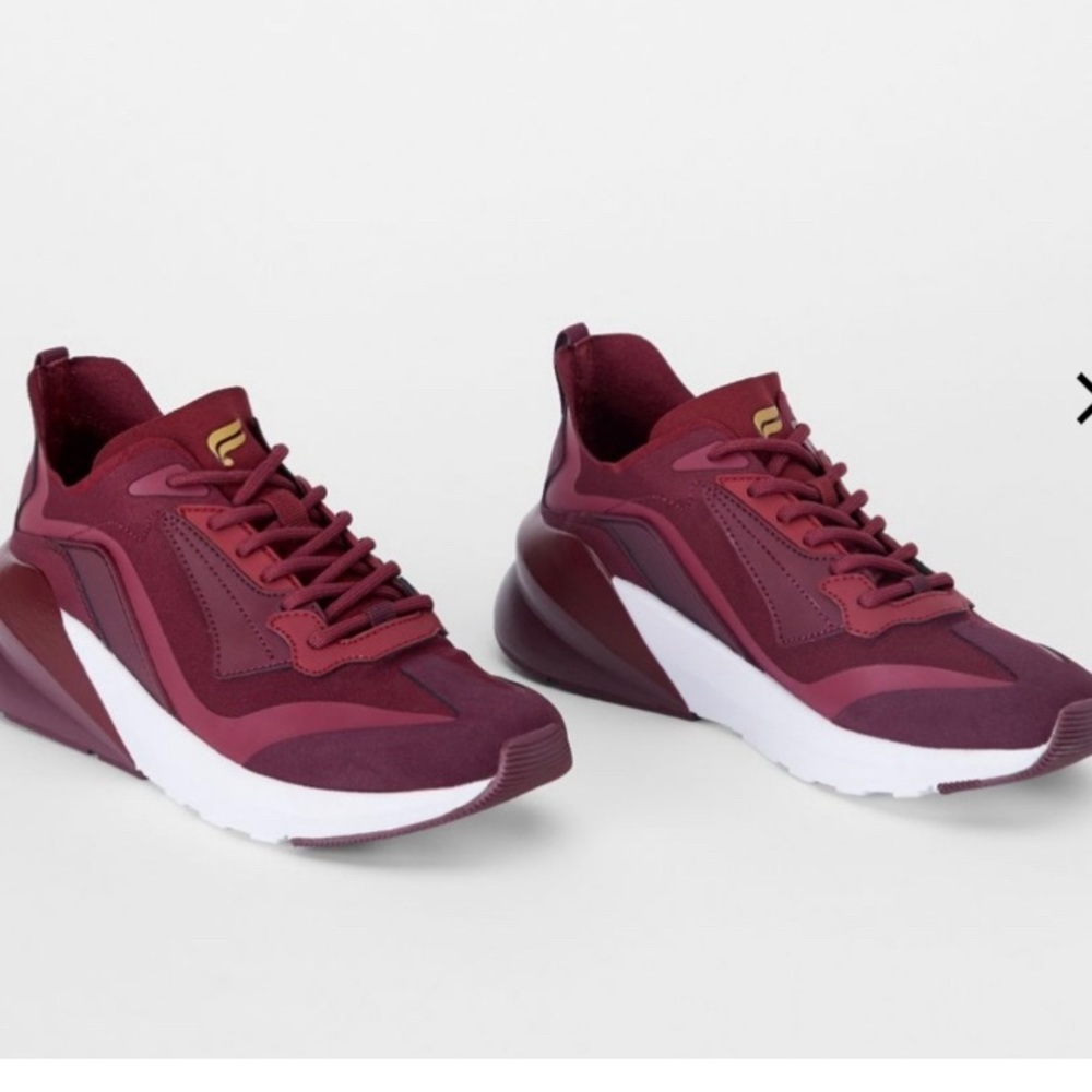 Fabletics echo performance sneakers
